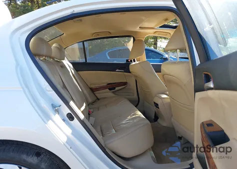 2011 Honda Accord 3.5 Ex-L z USA, uszkodzony, nr VIN 1HGCP3F86BA000199